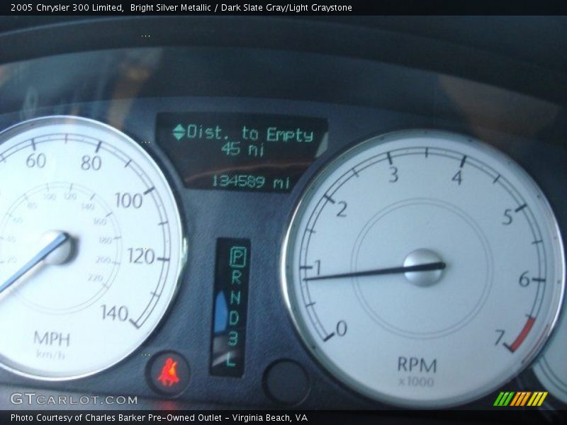 Bright Silver Metallic / Dark Slate Gray/Light Graystone 2005 Chrysler 300 Limited