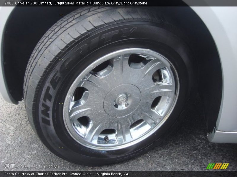 Bright Silver Metallic / Dark Slate Gray/Light Graystone 2005 Chrysler 300 Limited
