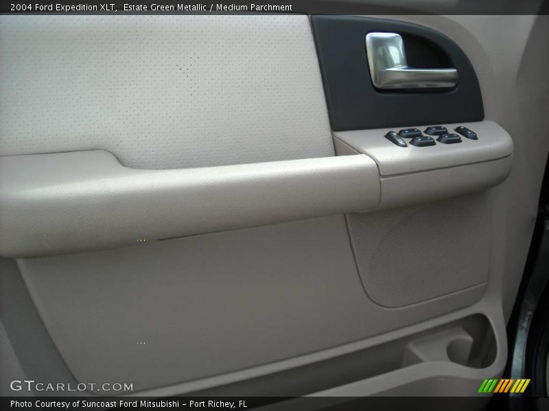 Estate Green Metallic / Medium Parchment 2004 Ford Expedition XLT