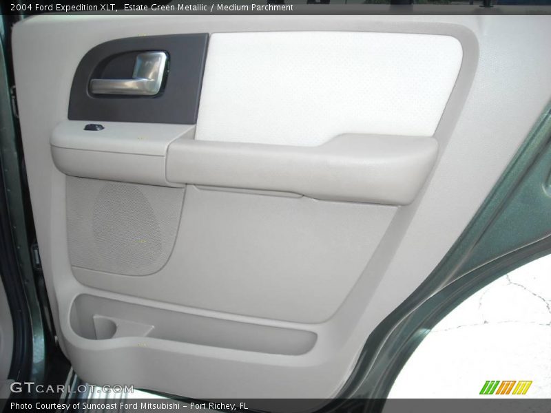 Estate Green Metallic / Medium Parchment 2004 Ford Expedition XLT