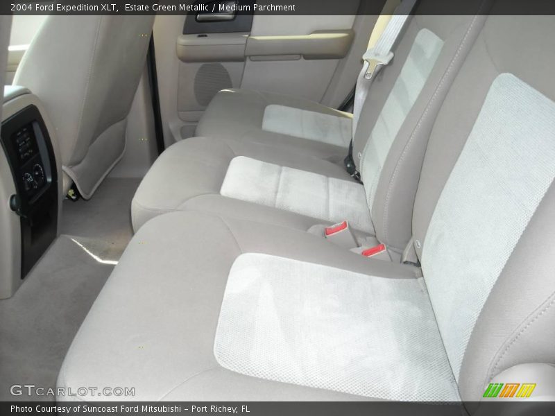 Estate Green Metallic / Medium Parchment 2004 Ford Expedition XLT