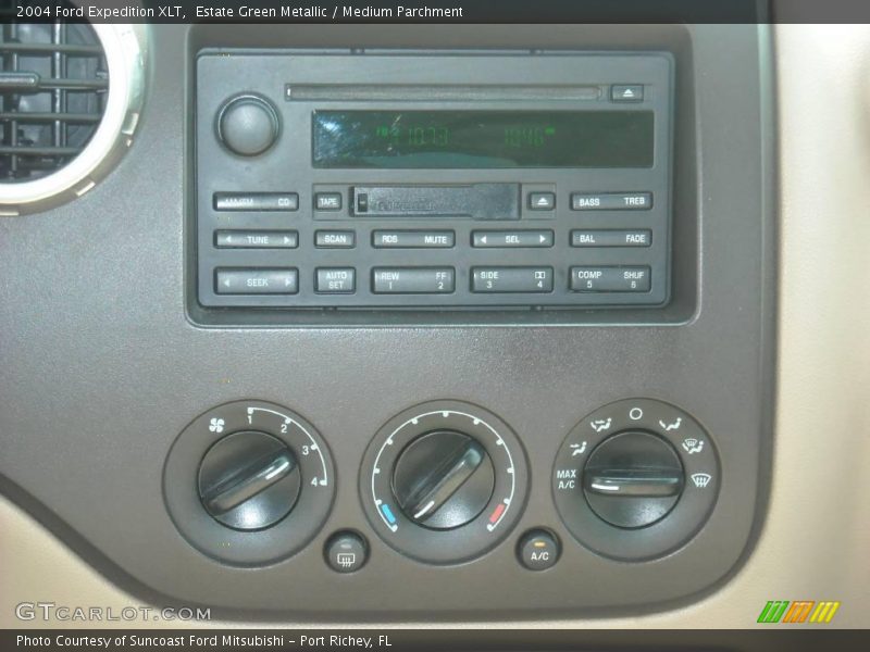 Estate Green Metallic / Medium Parchment 2004 Ford Expedition XLT
