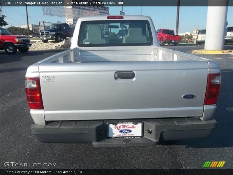 Silver Metallic / Medium Dark Flint 2005 Ford Ranger XL Regular Cab