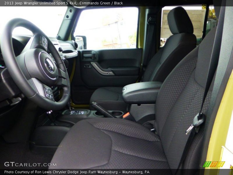 Commando Green / Black 2013 Jeep Wrangler Unlimited Sport S 4x4