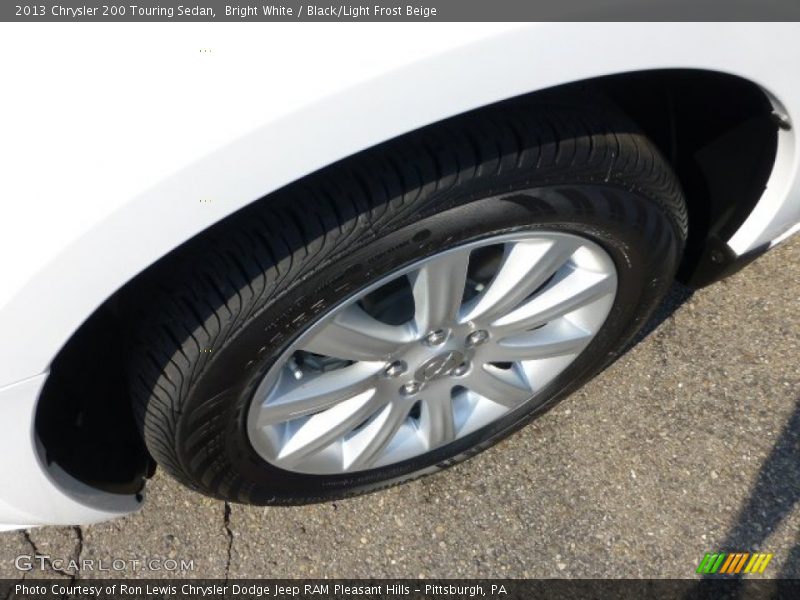 Bright White / Black/Light Frost Beige 2013 Chrysler 200 Touring Sedan