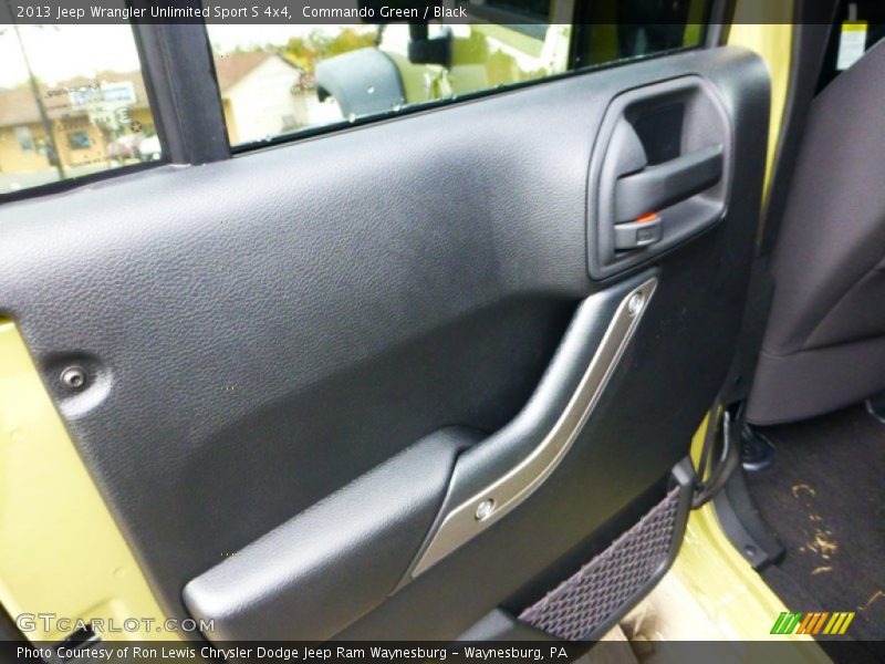 Commando Green / Black 2013 Jeep Wrangler Unlimited Sport S 4x4