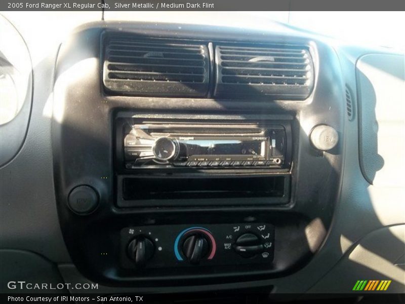 Silver Metallic / Medium Dark Flint 2005 Ford Ranger XL Regular Cab