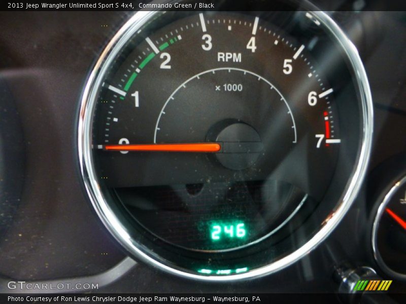 Commando Green / Black 2013 Jeep Wrangler Unlimited Sport S 4x4