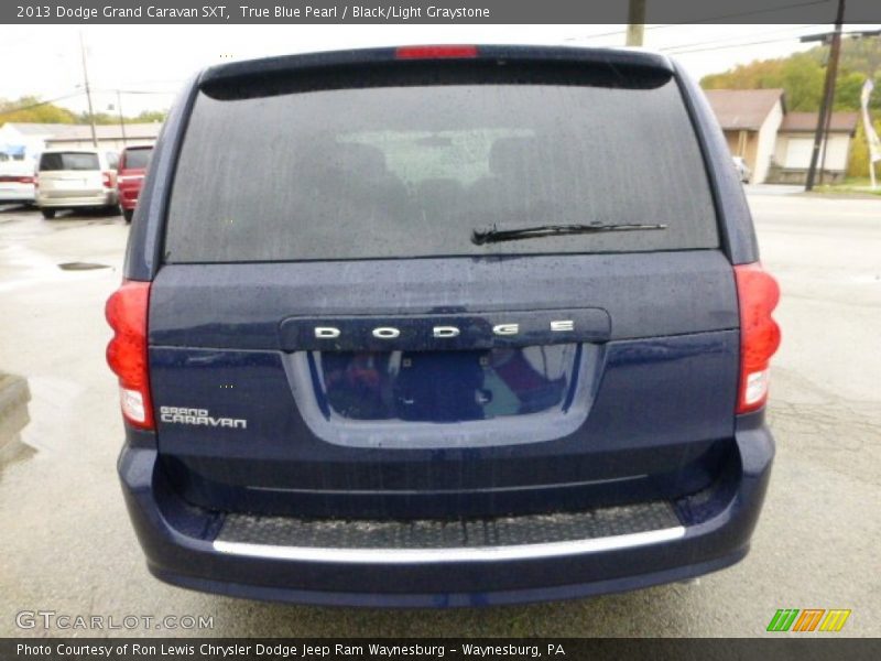 True Blue Pearl / Black/Light Graystone 2013 Dodge Grand Caravan SXT