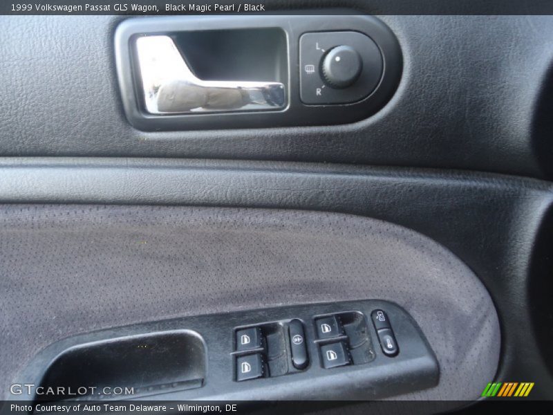 Black Magic Pearl / Black 1999 Volkswagen Passat GLS Wagon