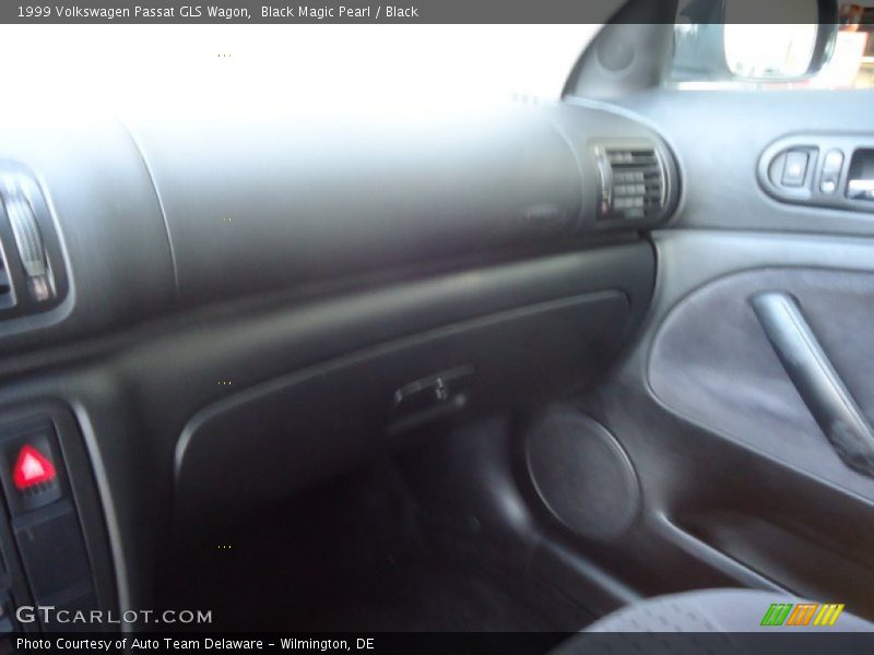 Black Magic Pearl / Black 1999 Volkswagen Passat GLS Wagon