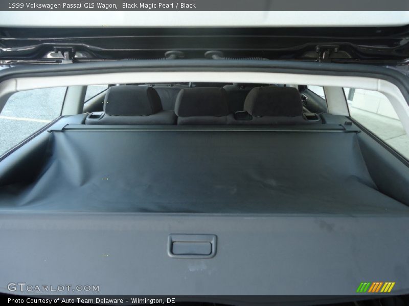 Black Magic Pearl / Black 1999 Volkswagen Passat GLS Wagon