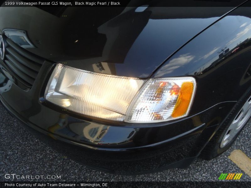 Black Magic Pearl / Black 1999 Volkswagen Passat GLS Wagon