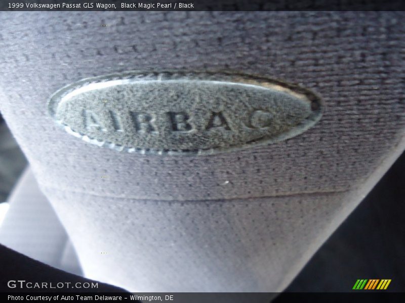 Black Magic Pearl / Black 1999 Volkswagen Passat GLS Wagon