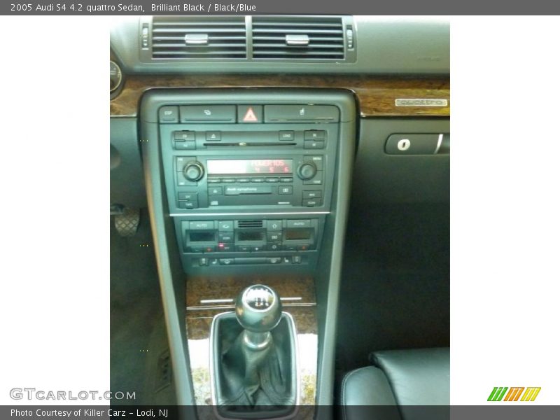 Brilliant Black / Black/Blue 2005 Audi S4 4.2 quattro Sedan