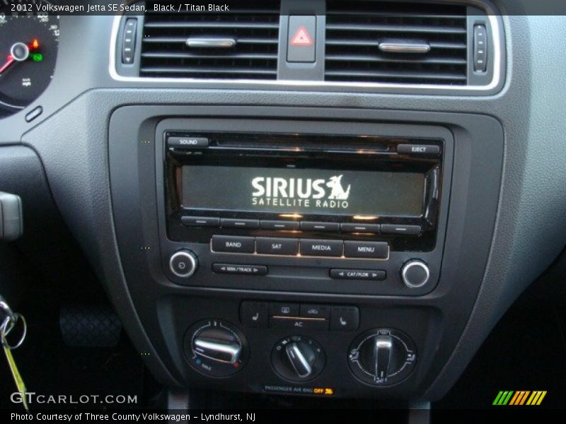 Black / Titan Black 2012 Volkswagen Jetta SE Sedan