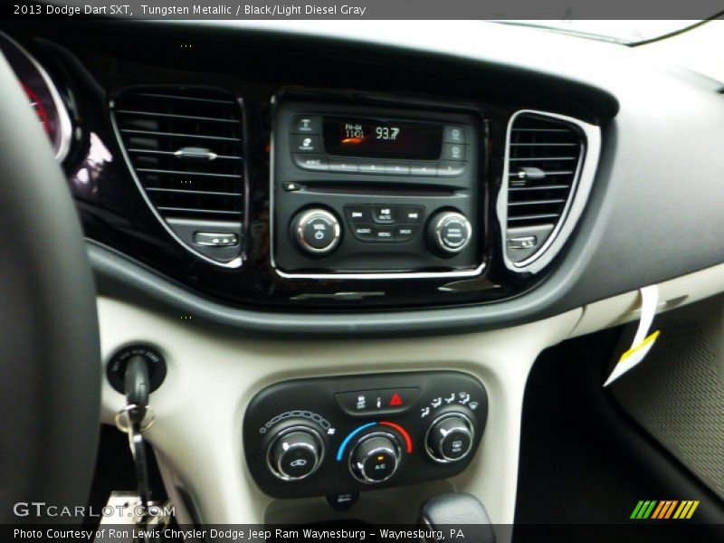 Tungsten Metallic / Black/Light Diesel Gray 2013 Dodge Dart SXT