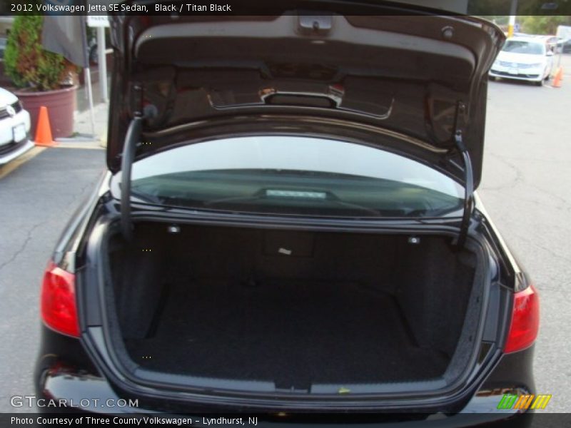 Black / Titan Black 2012 Volkswagen Jetta SE Sedan
