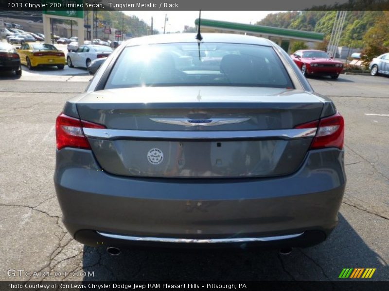 Tungsten Metallic / Black 2013 Chrysler 200 Limited Sedan