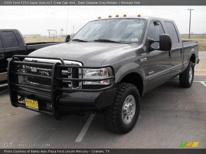 Dark Shadow Grey Metallic / Medium Flint 2005 Ford F250 Super Duty XLT Crew Cab 4x4