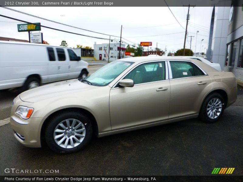 Cashmere Pearl / Black/Light Frost Beige 2012 Chrysler 300