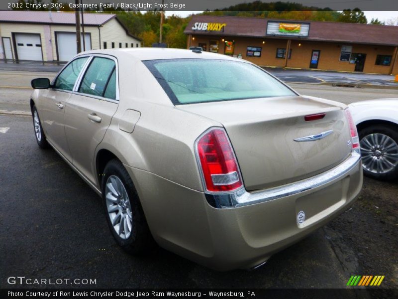 Cashmere Pearl / Black/Light Frost Beige 2012 Chrysler 300