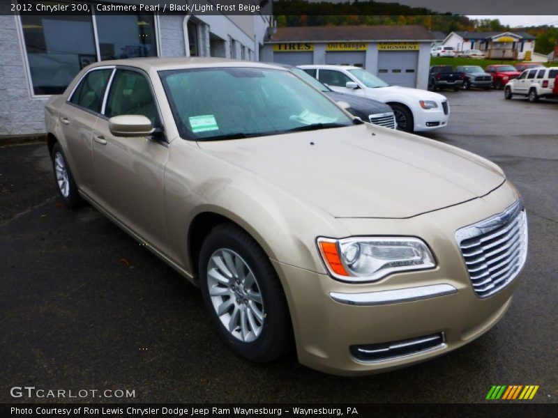 Cashmere Pearl / Black/Light Frost Beige 2012 Chrysler 300