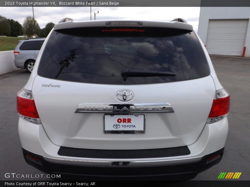 Blizzard White Pearl / Sand Beige 2013 Toyota Highlander V6