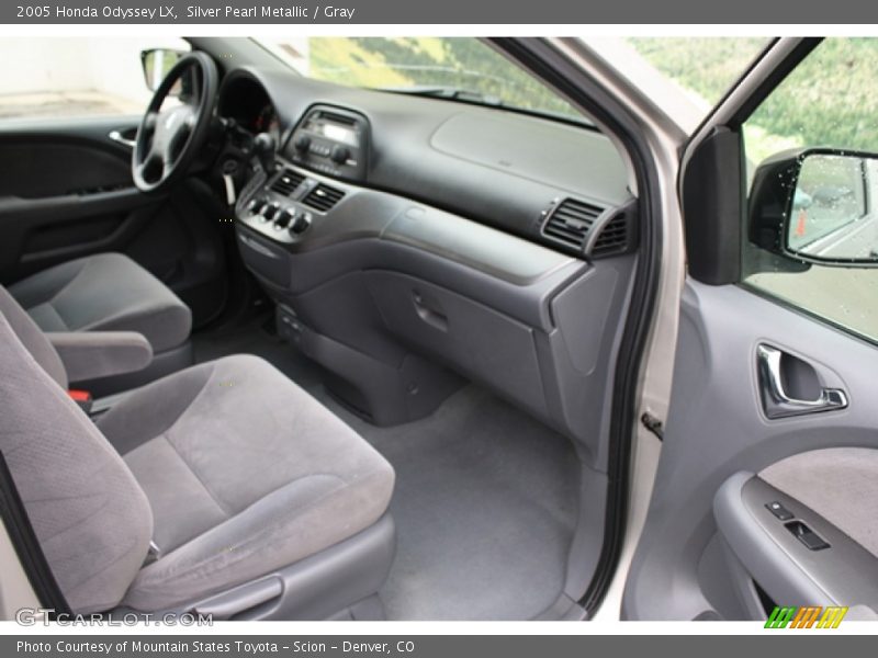 Silver Pearl Metallic / Gray 2005 Honda Odyssey LX
