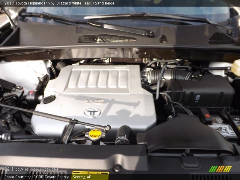 Blizzard White Pearl / Sand Beige 2013 Toyota Highlander V6
