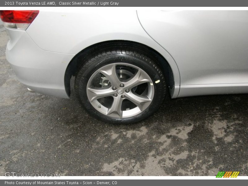 Classic Silver Metallic / Light Gray 2013 Toyota Venza LE AWD