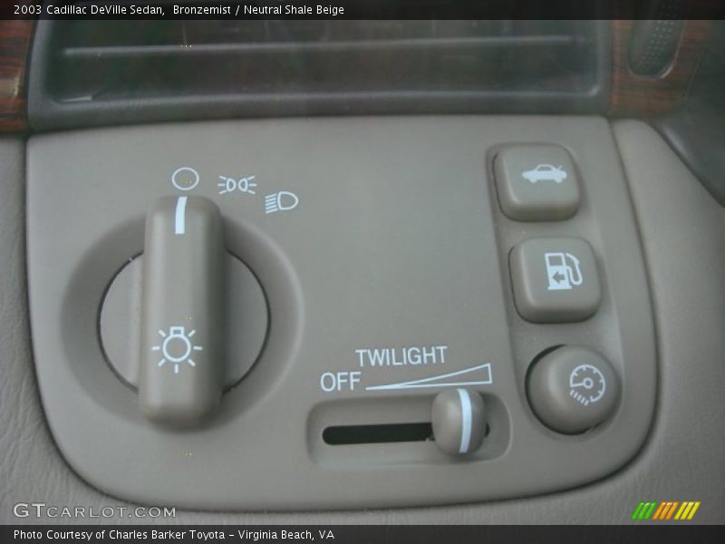 Bronzemist / Neutral Shale Beige 2003 Cadillac DeVille Sedan
