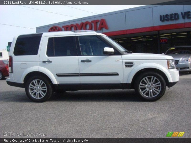 Fuji White / Almond/Nutmeg 2011 Land Rover LR4 HSE LUX