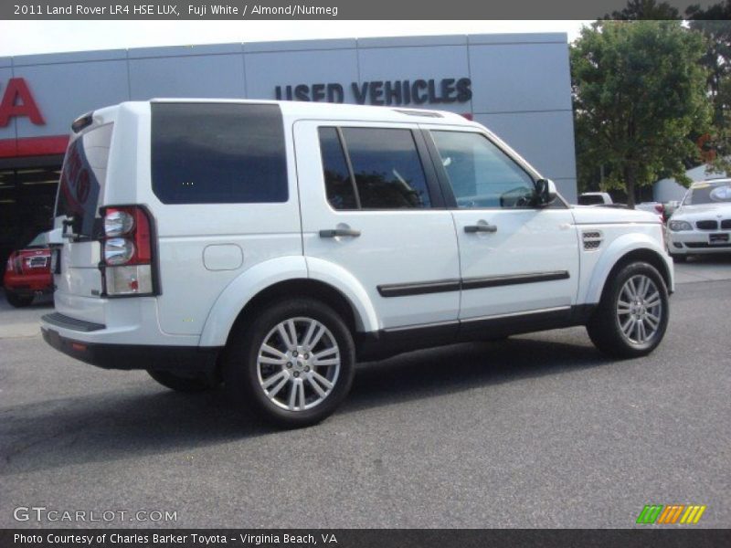 Fuji White / Almond/Nutmeg 2011 Land Rover LR4 HSE LUX