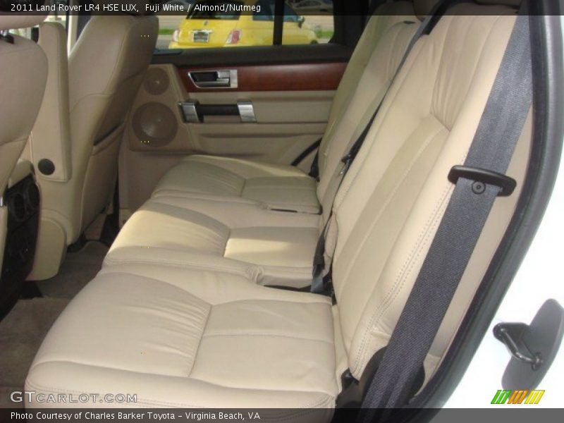Fuji White / Almond/Nutmeg 2011 Land Rover LR4 HSE LUX
