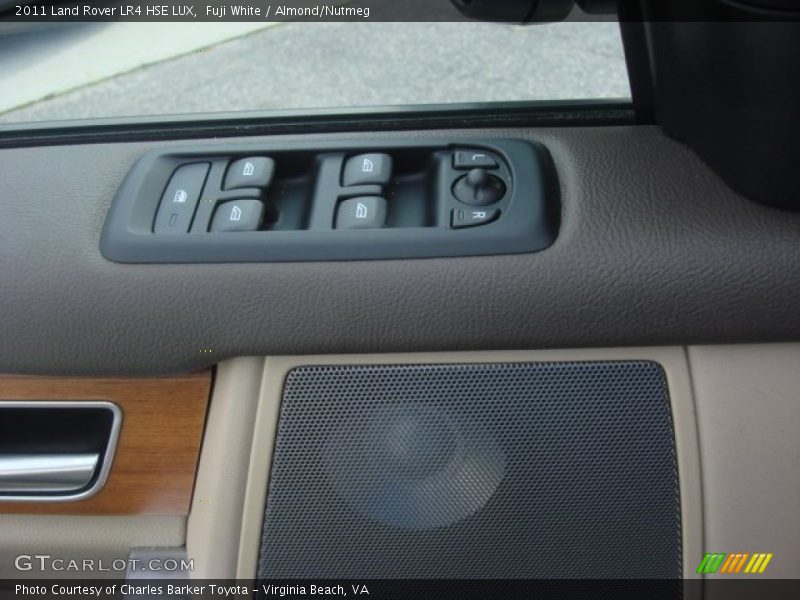 Fuji White / Almond/Nutmeg 2011 Land Rover LR4 HSE LUX