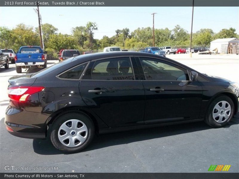 Tuxedo Black / Charcoal Black 2013 Ford Focus S Sedan