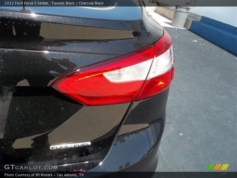 Tuxedo Black / Charcoal Black 2013 Ford Focus S Sedan