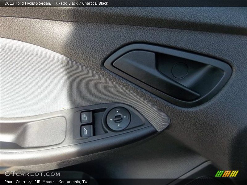 Tuxedo Black / Charcoal Black 2013 Ford Focus S Sedan