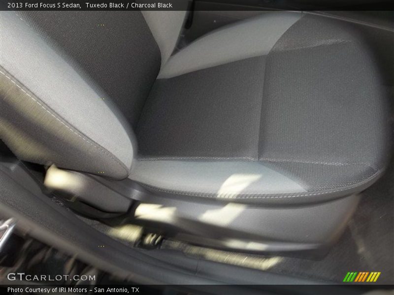 Tuxedo Black / Charcoal Black 2013 Ford Focus S Sedan