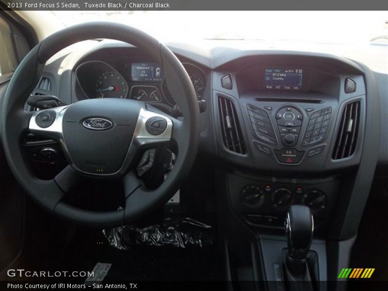 Tuxedo Black / Charcoal Black 2013 Ford Focus S Sedan