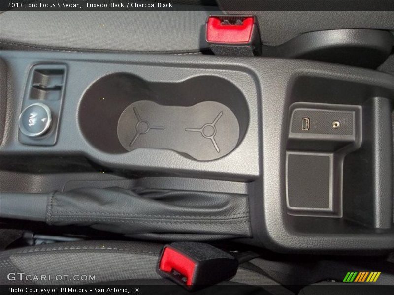 Tuxedo Black / Charcoal Black 2013 Ford Focus S Sedan