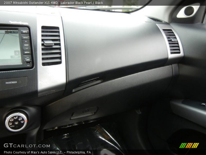 Labrador Black Pearl / Black 2007 Mitsubishi Outlander XLS 4WD