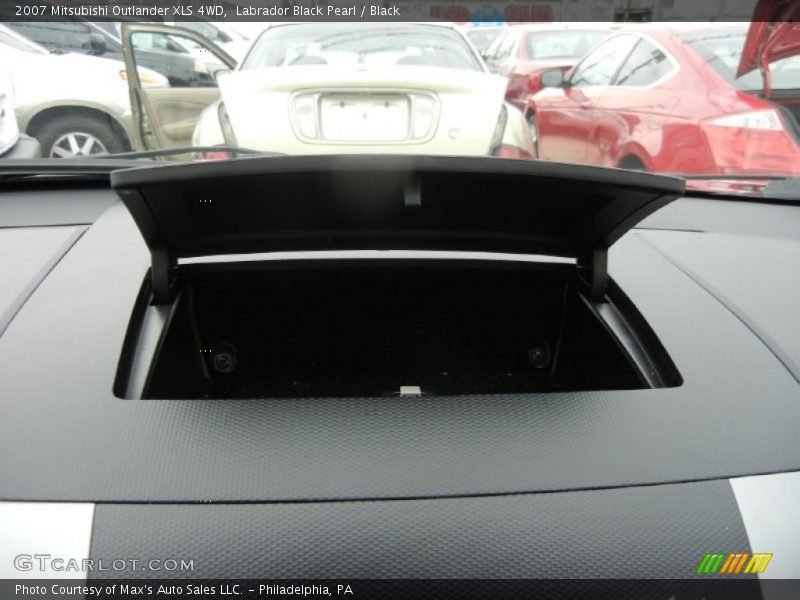 Labrador Black Pearl / Black 2007 Mitsubishi Outlander XLS 4WD