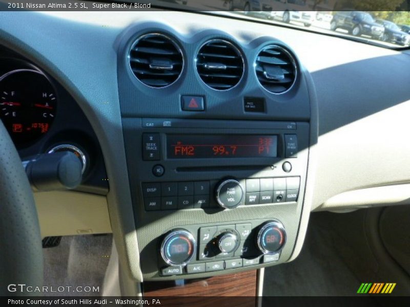 Super Black / Blond 2011 Nissan Altima 2.5 SL