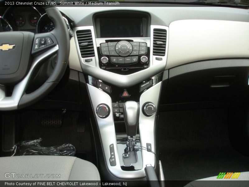 Summit White / Medium Titanium 2013 Chevrolet Cruze LT/RS