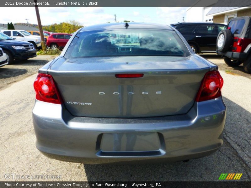 Tungsten Metallic / Black 2013 Dodge Avenger SE
