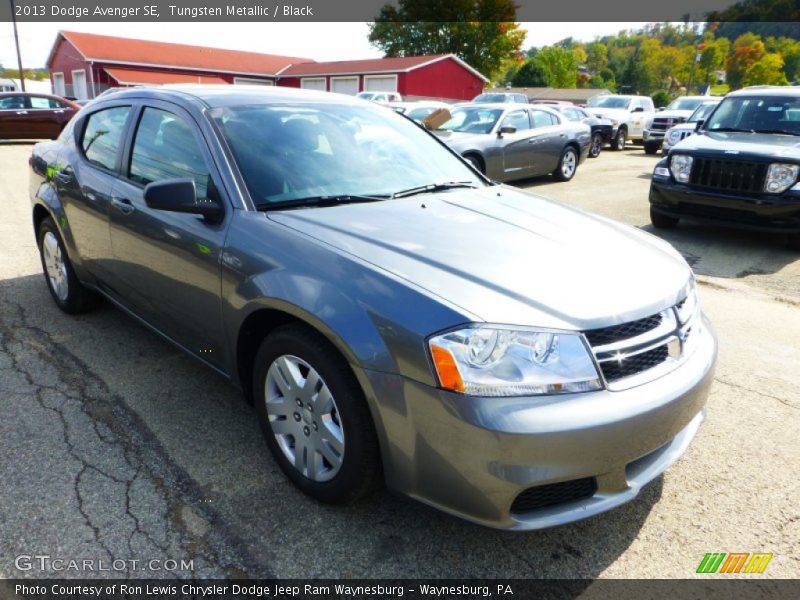 Tungsten Metallic / Black 2013 Dodge Avenger SE