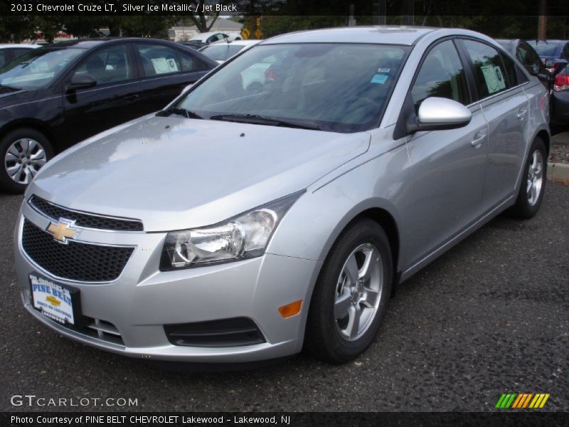 Silver Ice Metallic / Jet Black 2013 Chevrolet Cruze LT