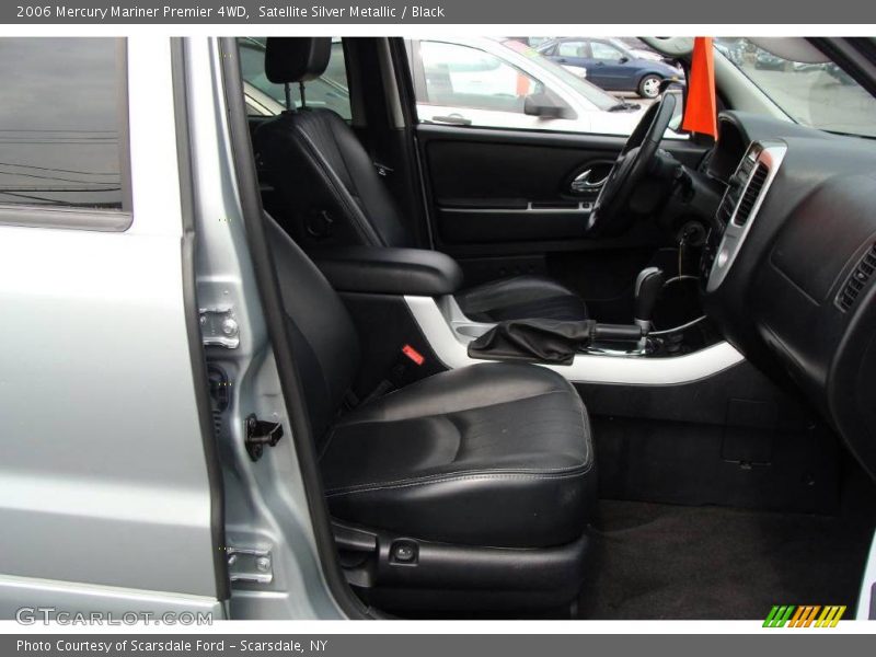 Satellite Silver Metallic / Black 2006 Mercury Mariner Premier 4WD